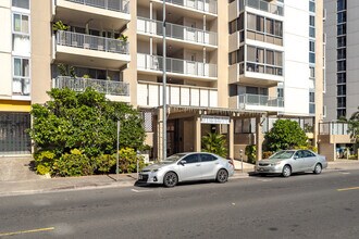 Kapiolani Townhomes in Honolulu, HI - Building Photo - Building Photo