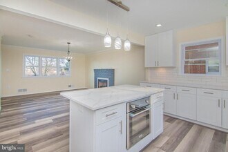 14 N Montague St in Arlington, VA - Building Photo - Building Photo