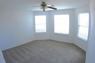 1415 Aztec Tr in Krum, TX - Building Photo - Building Photo