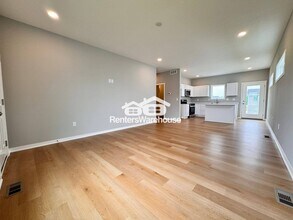 1006 Polk St in De Soto, IA - Building Photo - Building Photo