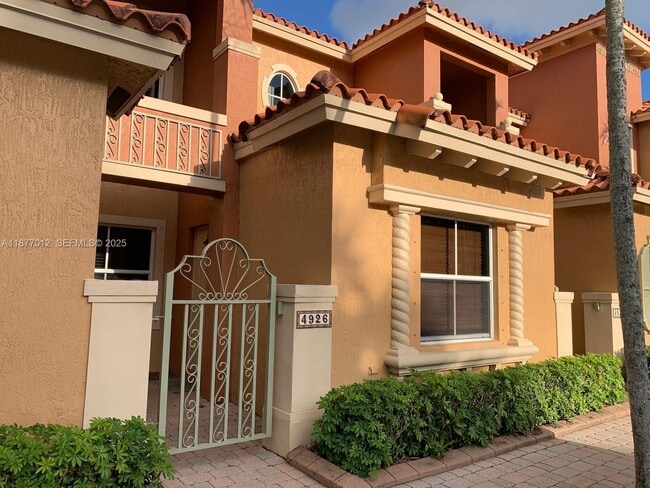 property at 4926 Leeward Ln