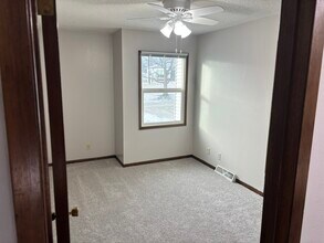 5277 NW Torgerson Dr, Unit 5277 in Des Moines, IA - Building Photo - Building Photo