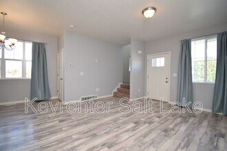 14893 S Thunder Horse Ln in Bluffdale, UT - Building Photo - Building Photo