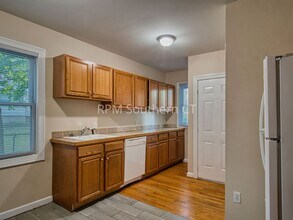 37 Lander St in New Haven, CT - Building Photo - Building Photo