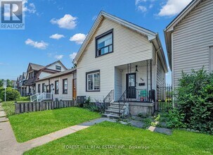 22 Harvey St in Hamilton, ON - Building Photo - Building Photo