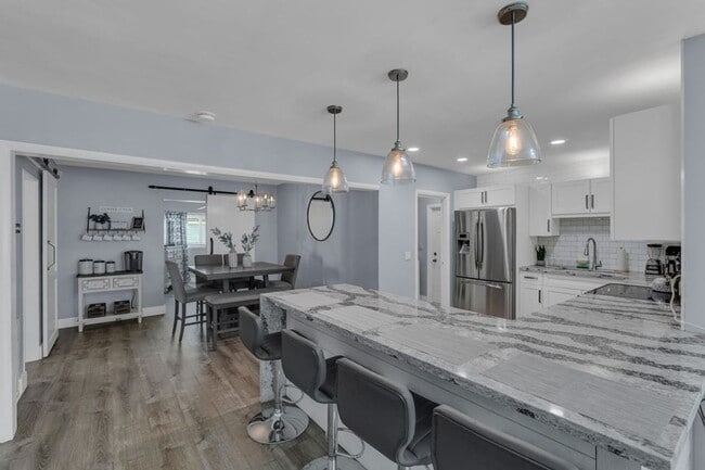 property at 721 NE 15th Ave