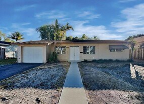 3300 N 46th Ave in Hollywood, FL - Building Photo