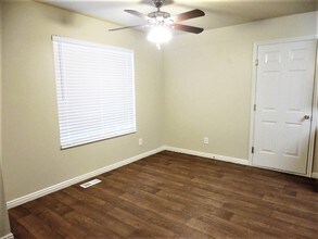 385 Pommel Dr in Payson, UT - Foto de edificio - Building Photo