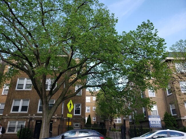 property at 4837 N Kimball Ave