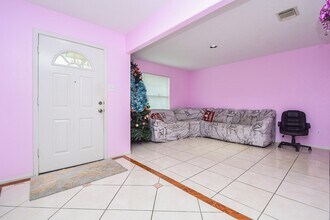 7926 Westington Ln in Houston, TX - Building Photo - Building Photo