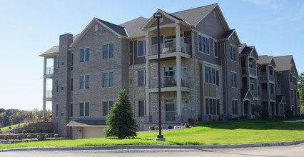 Hidden Lake Preserve in Brookfield, WI - Building Photo - Building Photo