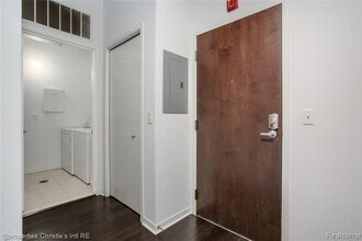 3670 Woodward Ave in Detroit, MI - Building Photo - Building Photo