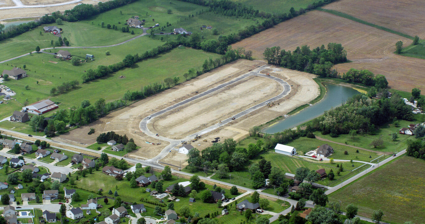 60 S County Road 300 E in Danville, IN - Building Photo