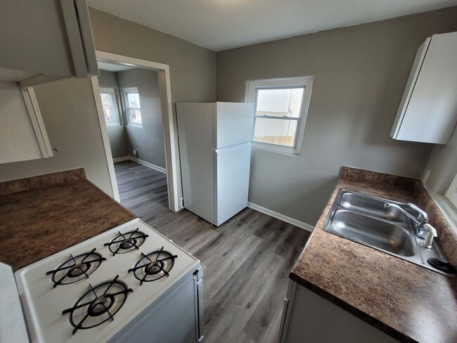 1964 Arlington Ave in Des Moines, IA - Building Photo - Building Photo