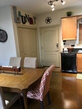 2410 S 2nd St, Unit 205 in Waco, TX - Building Photo - Building Photo