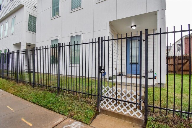 3712 Link Valley Dr. in Houston, TX - Building Photo - Building Photo