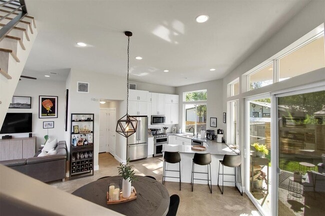 1905 Alegria Rd in Austin, TX - Building Photo - Building Photo