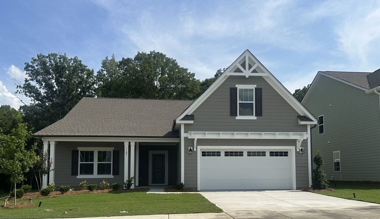 1107 Links Crossing Dr in Monroe, NC - Building Photo