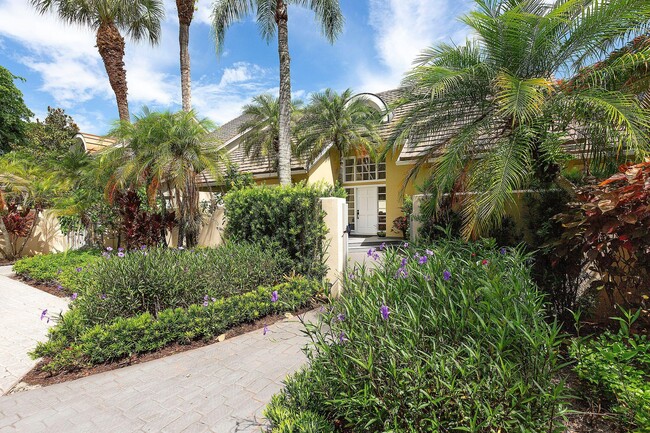 11991 Polo Club Rd in Wellington, FL - Building Photo - Building Photo