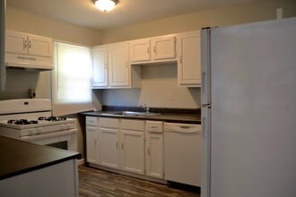 2546 N Salina Ave in Wichita, KS - Building Photo - Building Photo