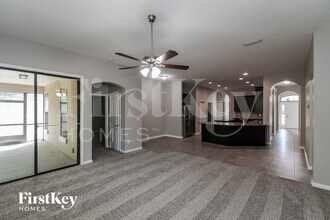 13737 Devan Lee Dr N in Jacksonville, FL - Foto de edificio - Building Photo