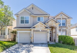 968 Persian Garden in San Antonio, TX - Building Photo