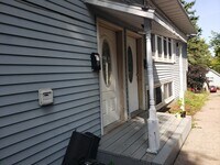 184 Baker Street E, Unit Apt #2 Upper