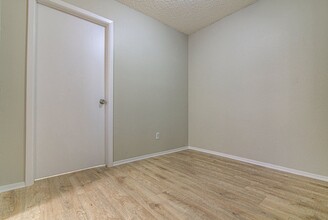 12824 Tomanet Trail in Austin, TX - Building Photo - Building Photo