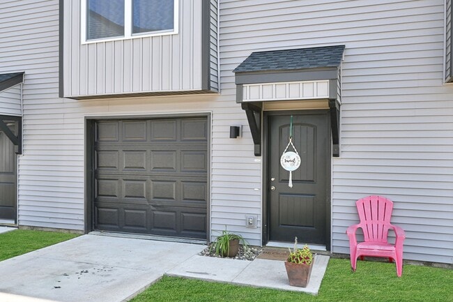 4062 E 55th St in Davenport, IA - Building Photo - Building Photo