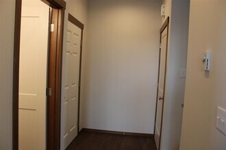 313-315 N Oak St in Burlington, WA - Building Photo - Building Photo