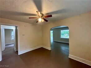 1248 Pondview Ave in Akron, OH - Building Photo - Building Photo
