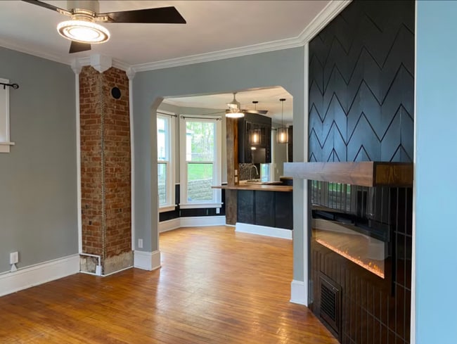 property at 37 Wyoming St E