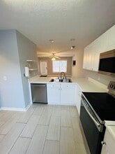 1477 N Donahue Dr in Auburn, AL - Building Photo - Building Photo