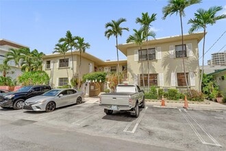 343 Palm St in Hollywood, FL - Building Photo - Building Photo