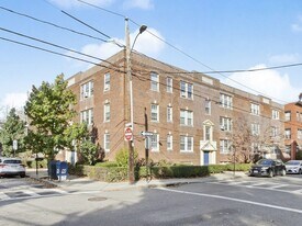 114 Park St, Unit 3 in Brookline, MA - Building Photo