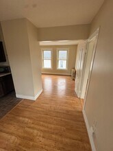 38 Oak St in Augusta, ME - Building Photo - Building Photo