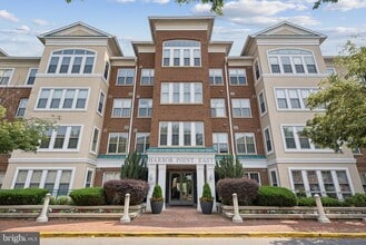 440 Belmont Bay Dr in Woodbridge, VA - Building Photo - Building Photo