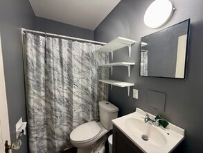 1840 41st St, Unit 1840 in Rock Island, IL - Building Photo - Building Photo