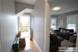 63 Mapleton St in Boston, MA - Foto de edificio - Building Photo