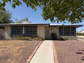 29094 Gabilan St in Barstow, CA - Building Photo - Building Photo