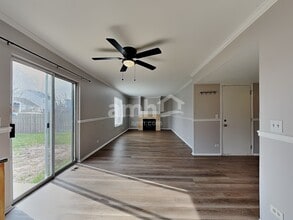 2467 N Sterling Ct in Round Lake Beach, IL - Building Photo - Building Photo