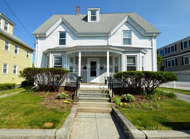 property at 8 Trafford St