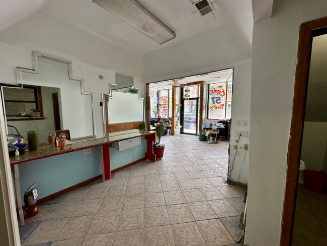 1834 S Throop St, Unit 1834 S Throop in Chicago, IL - Building Photo - Building Photo