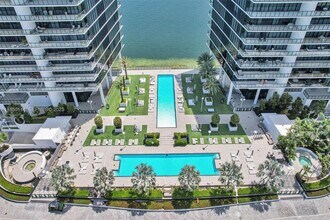 5000 Island Estates Dr in Aventura, FL - Building Photo - Building Photo