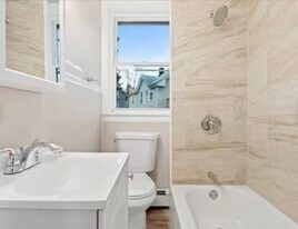 244 Veazie St in Providence, RI - Building Photo