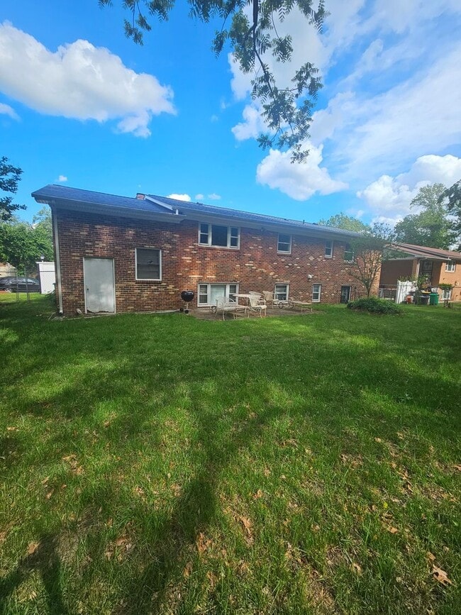 9511 Pin Oak St in Clinton, MD - Building Photo - Building Photo