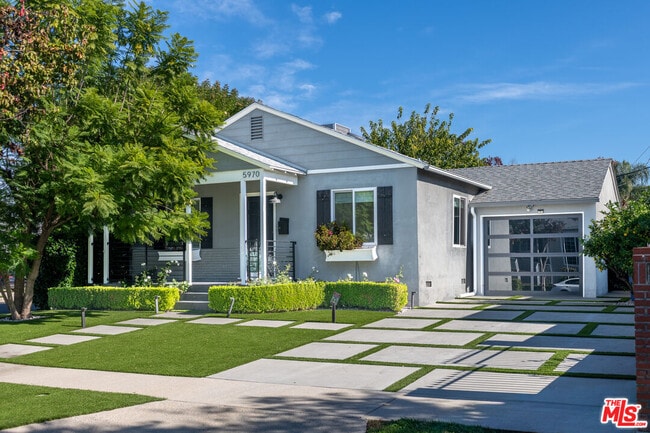 5970 Balcom Ave in Los Angeles, CA - Building Photo - Building Photo