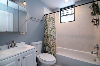 1144 W Pratt Blvd in Chicago, IL - Building Photo - Building Photo