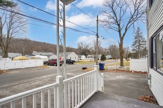 31 Tyler Ave in Plainville, CT - Building Photo - Building Photo