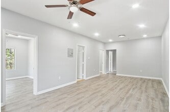 1412 Hays St in San Antonio, TX - Building Photo - Building Photo